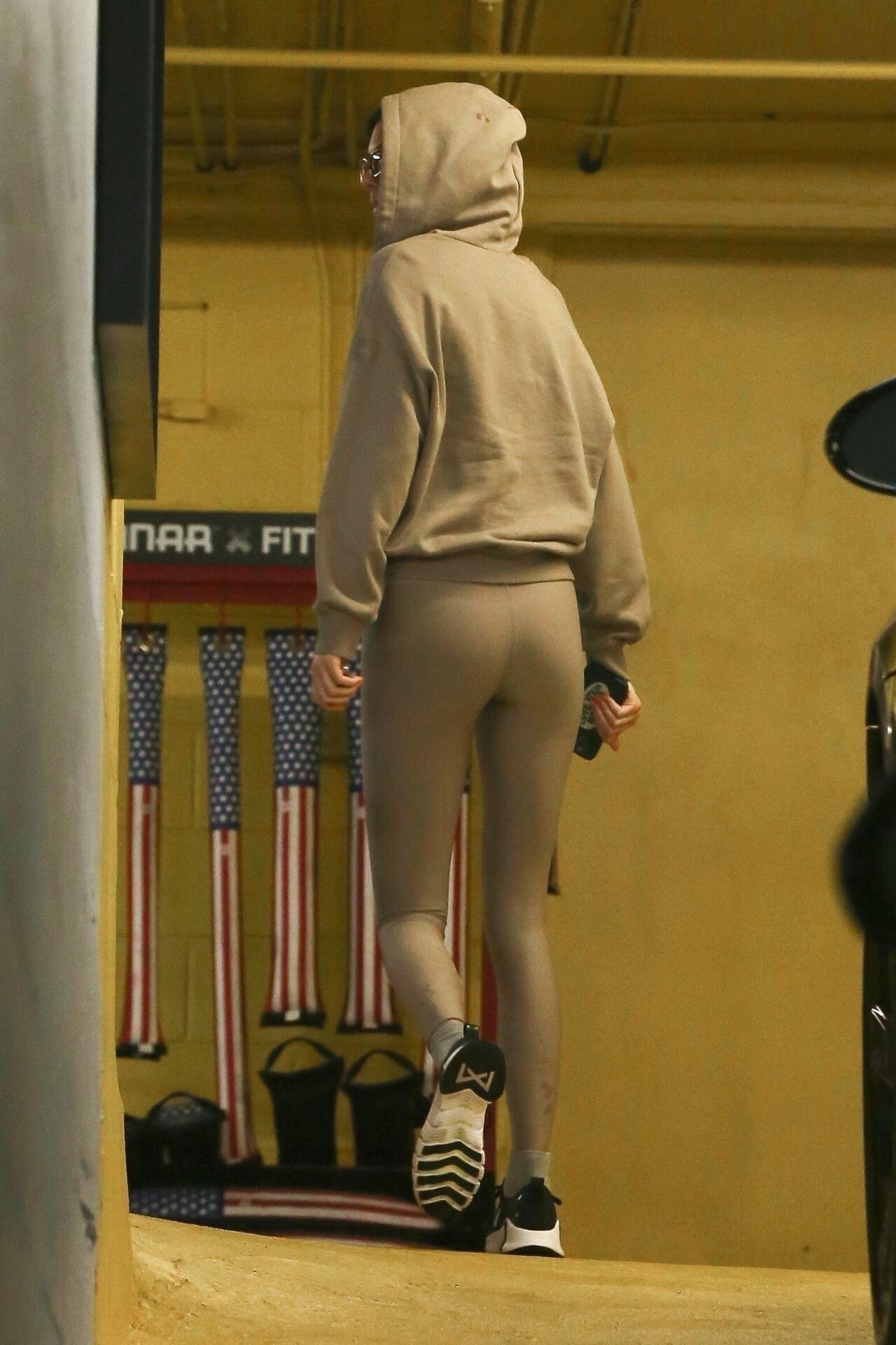 kendall-jenner-cameltoe-thefappening-cfd-22 kendall jenner cameltoe thefappening cfd 22