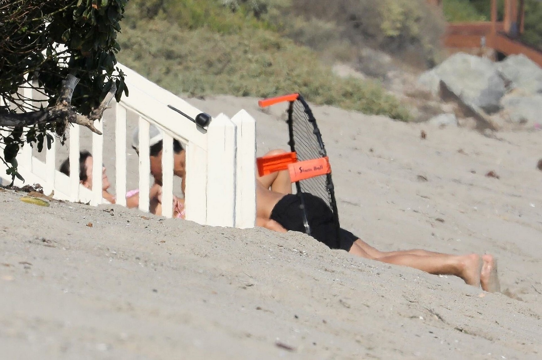 kendall-jenner-enjoys-the-company-of-devin-booker-on-the-beach-thefappening-cfd-14 kendall jenner enjoys the company of devin booker on the beach thefappening cfd 14