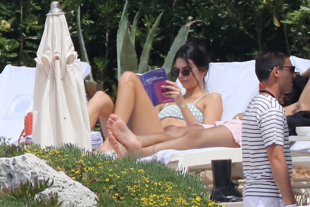kendall-jenner-fappening-bikini-23 kendall jenner fappening bikini 23