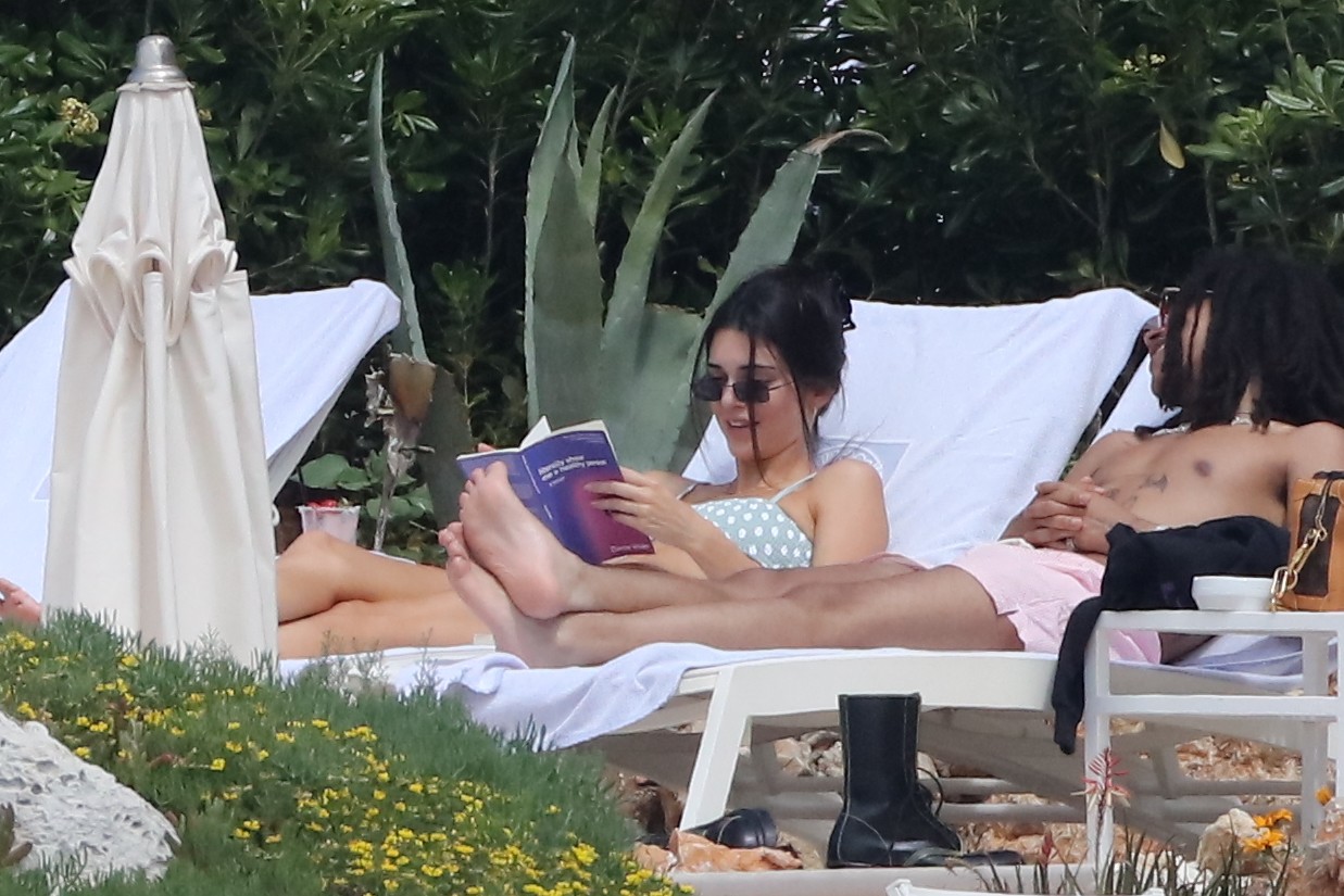 kendall-jenner-fappening-bikini-28 kendall jenner fappening bikini 28