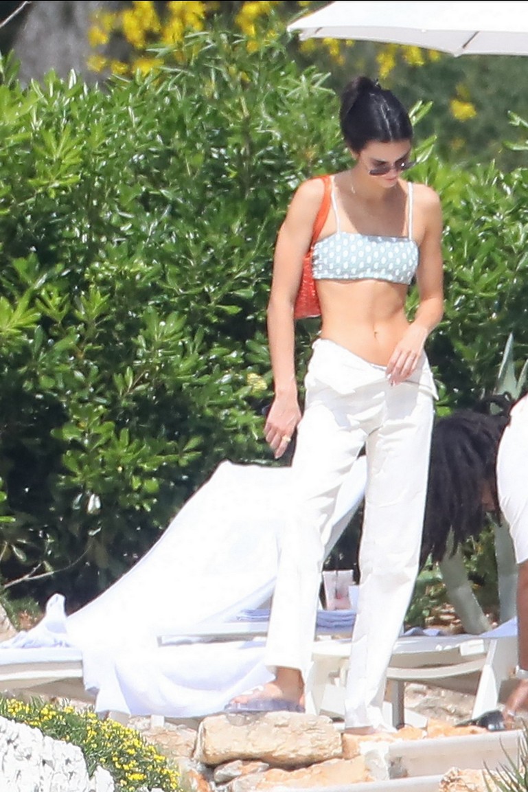 kendall-jenner-fappening-bikini-4 kendall jenner fappening bikini 4
