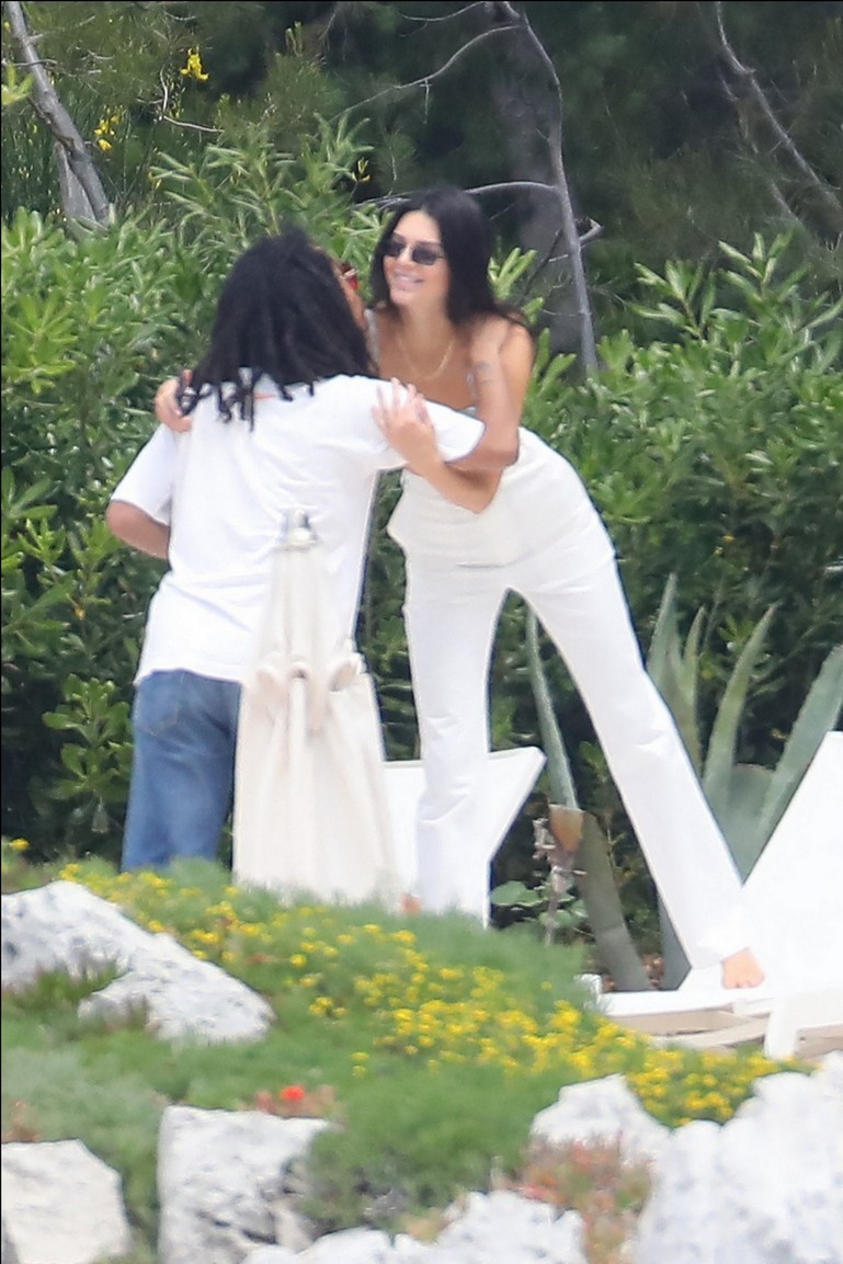 kendall-jenner-fappening-bikini-44 kendall jenner fappening bikini 44