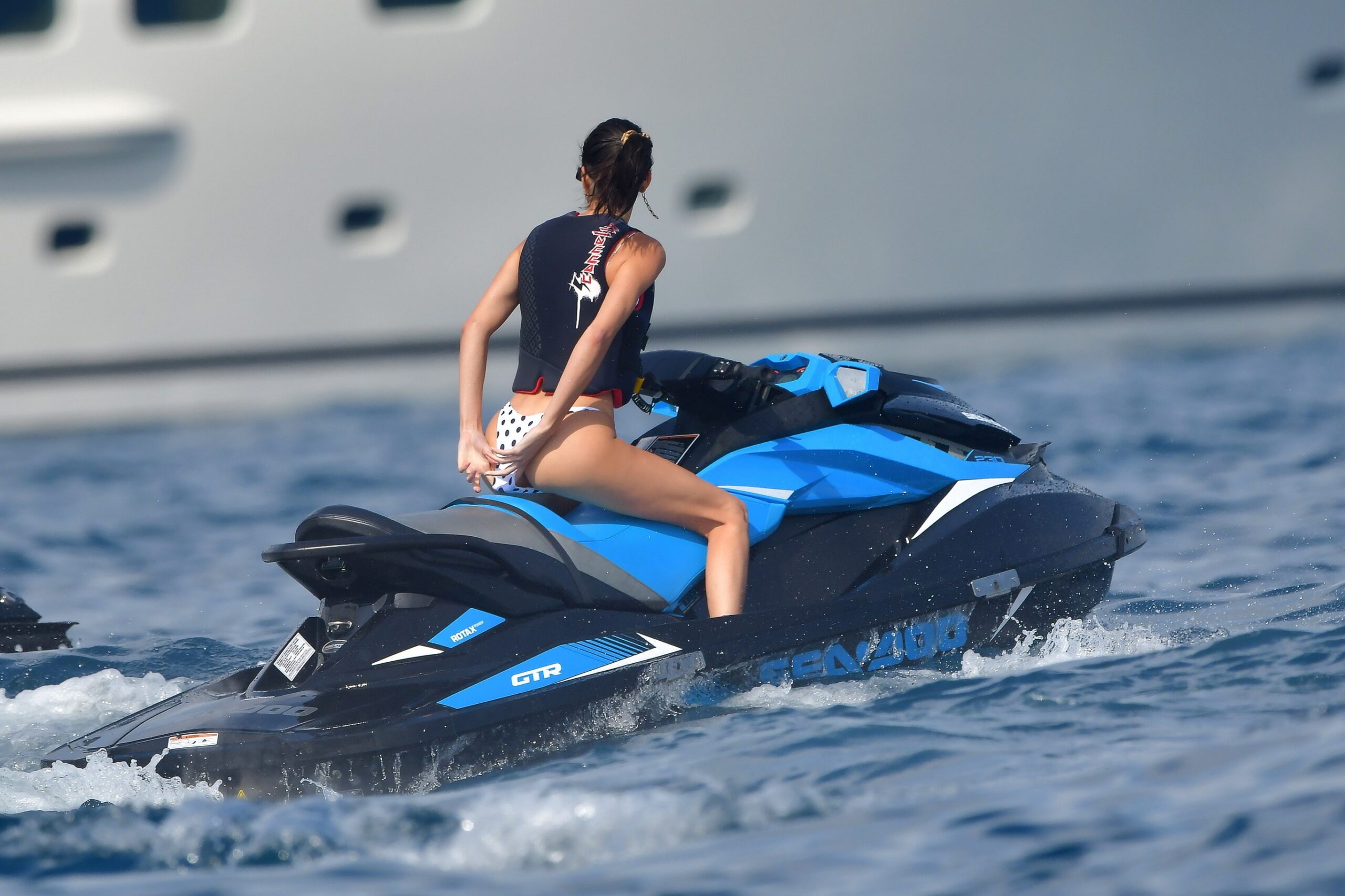 kendall-jenner-naked-ass-2 kendall jenner naked ass 2 scaled