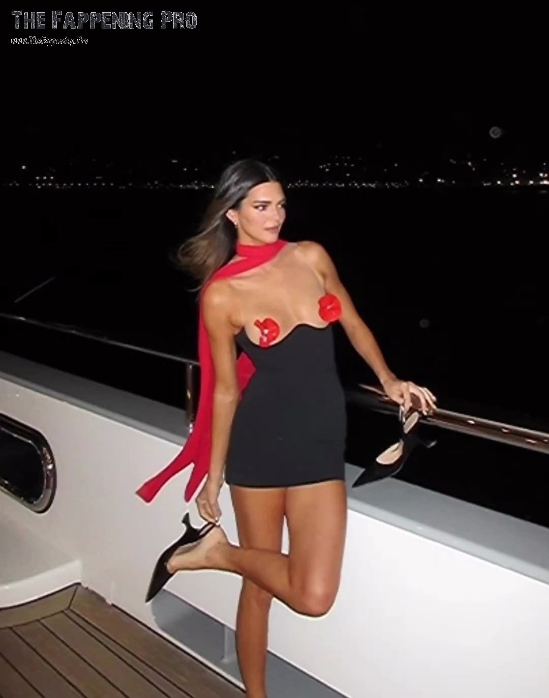 kendall-jenner-naked-dress-thefappening-cfd-4 Kendall Jenner Naked Dress