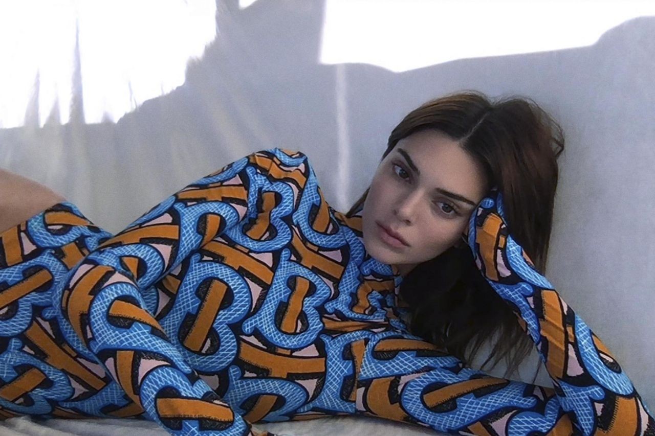 kendall jenner sexy in a burberry ad campaign thefappening pro 2