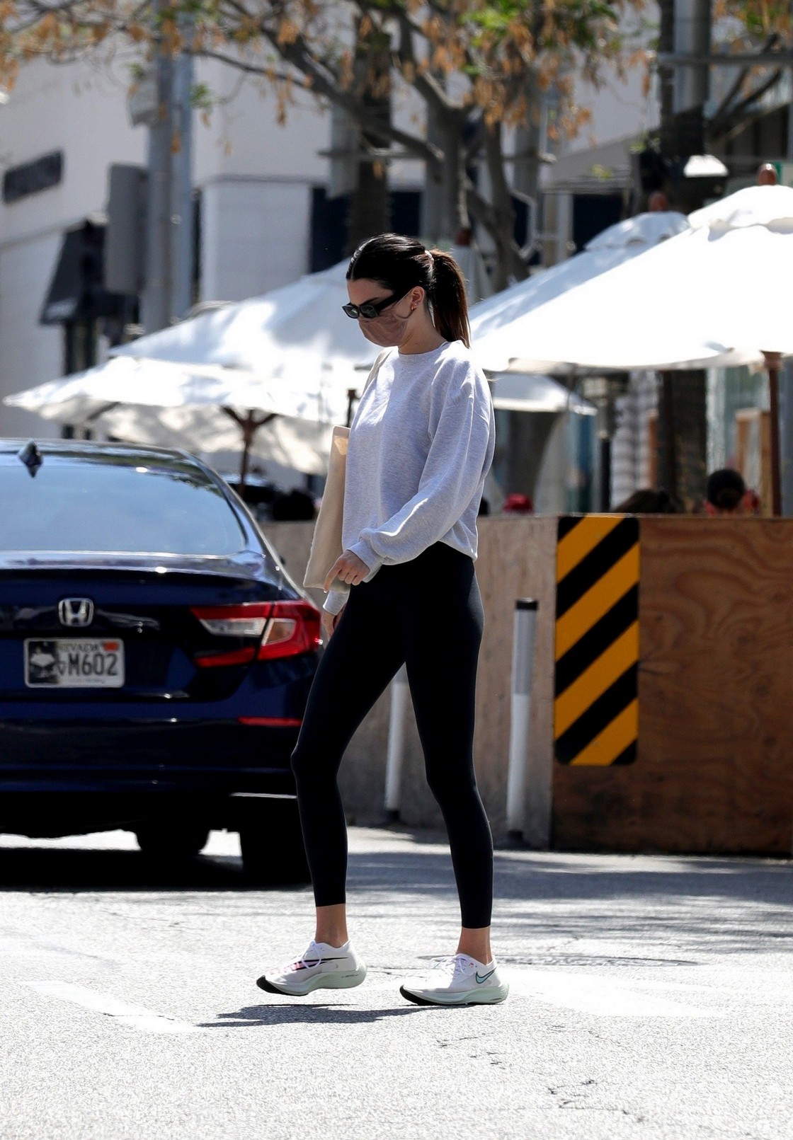 kendall-jenner-sexy-in-leggings-thefappening-cfd-10 kendall jenner sexy in leggings thefappening cfd 10