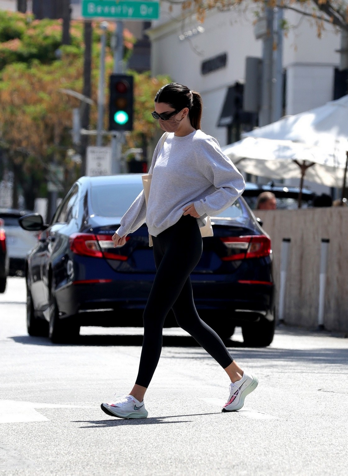 kendall-jenner-sexy-in-leggings-thefappening-cfd-11 kendall jenner sexy in leggings thefappening cfd 11