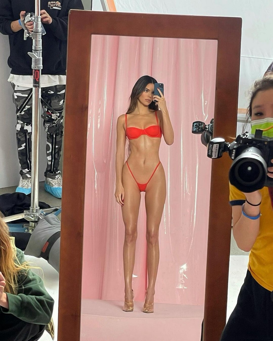 kendall-jenner-sexy-in-skims-on-valentines-day-2021-thefappening-cfd-5-1 Kendall Jenner Sexy In SKIMS On Valentine's Day 2021
