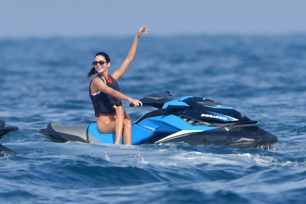 kendall-jenner-tight-bikini-3 kendall jenner tight bikini 3