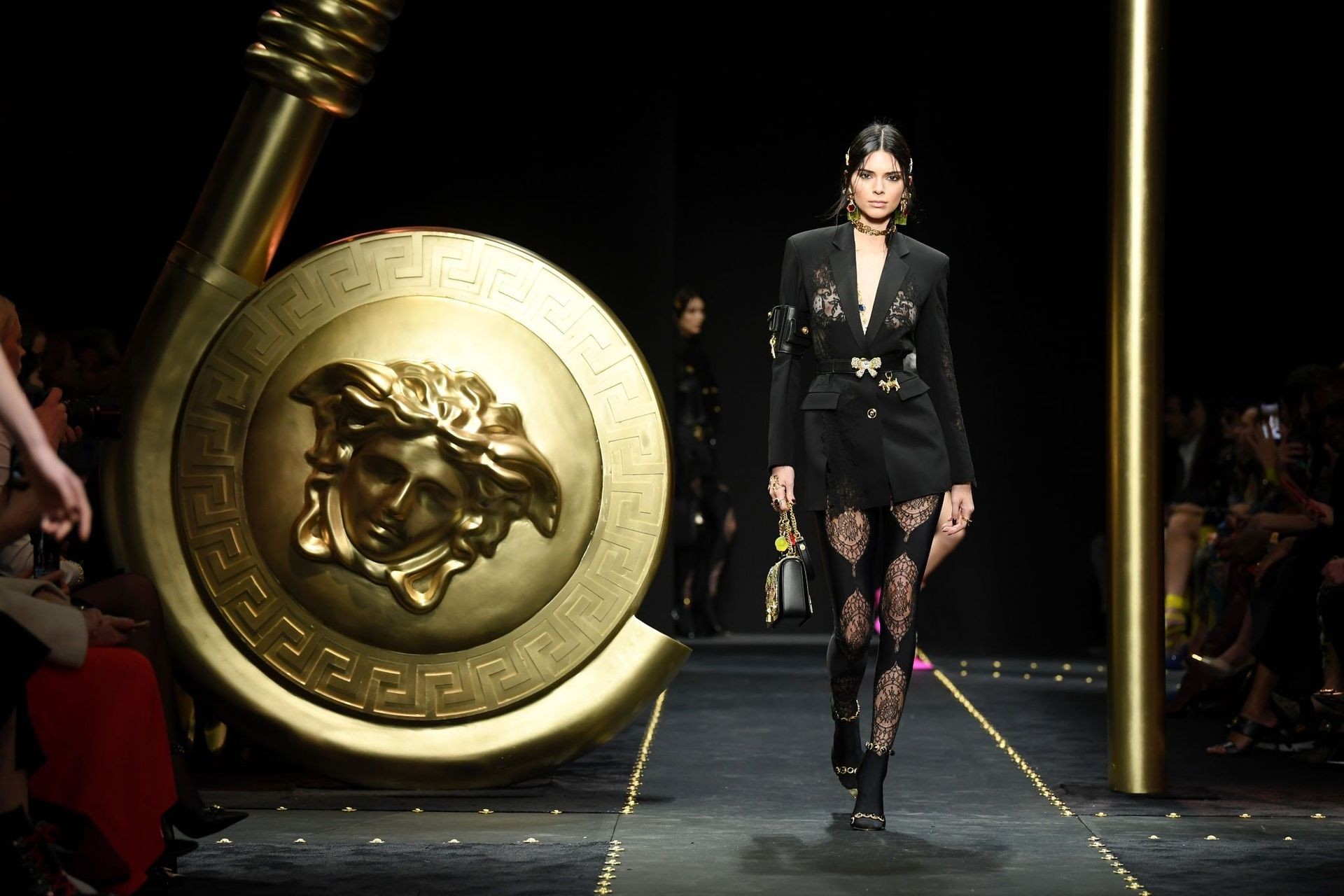 kendall-jenner-tits-catwalk-8 kendall jenner tits catwalk 8