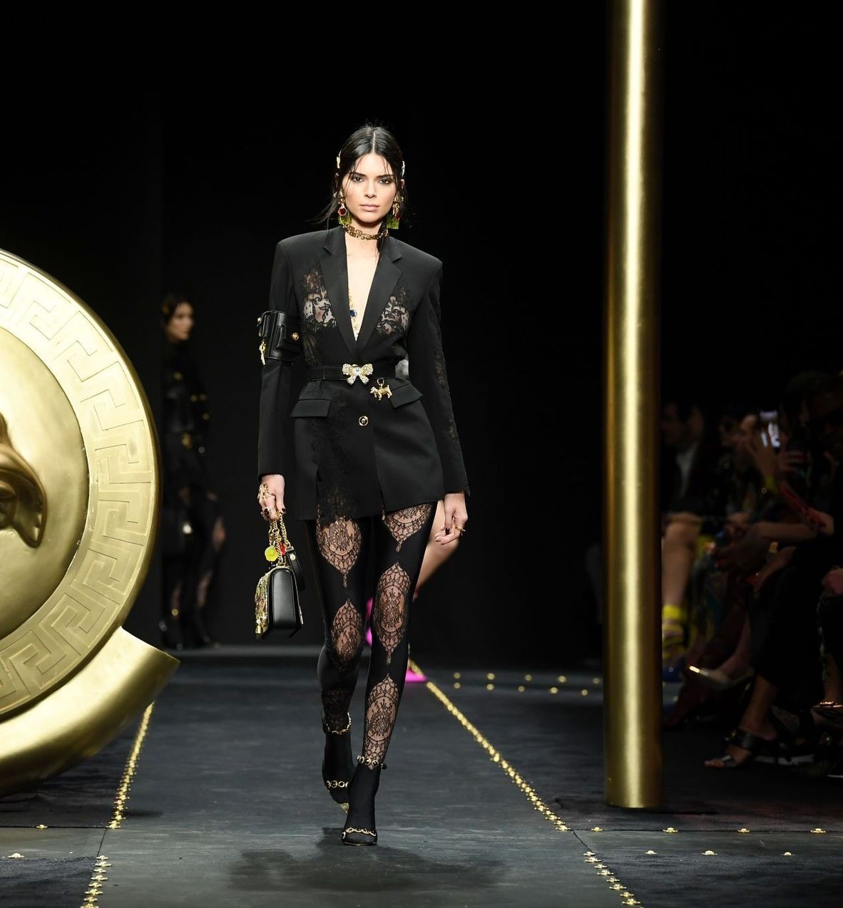 kendall-jenner-tits-catwalk-9 kendall jenner tits catwalk 9