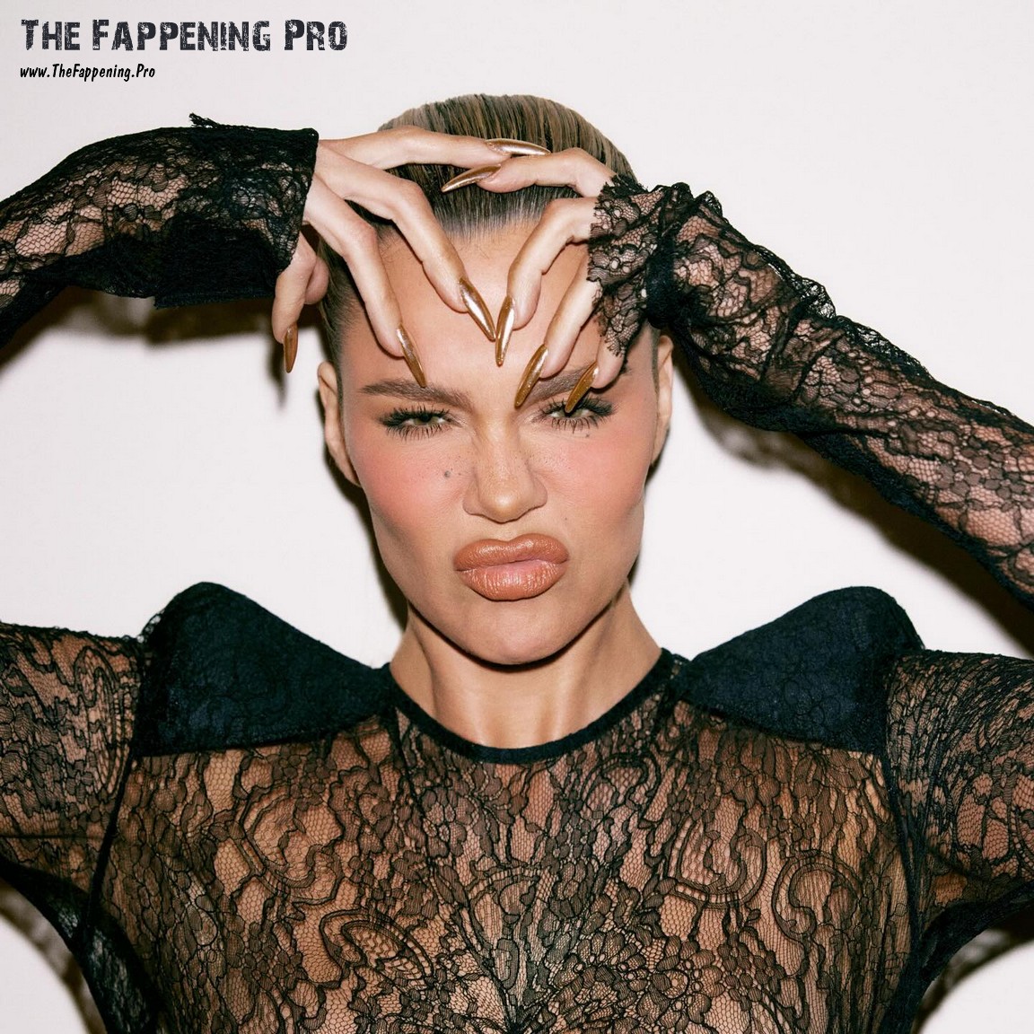 khloe-kardashian-sexy-thefappening-cfd-16 Khloe Kardashian Fappening