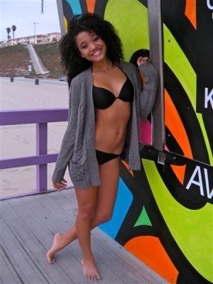 kiersey-clemons-bikini-thefappening-cfd-2 Kiersey Clemons Fappening Bikini Look