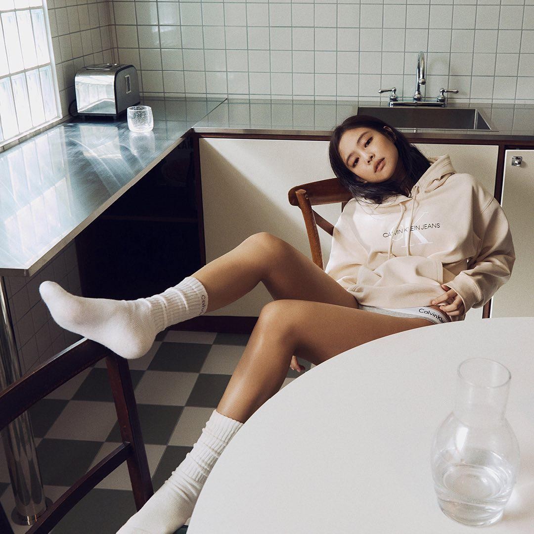kim-jennie-leggy-thefappening-cfd-2 Jennie Kim Feet