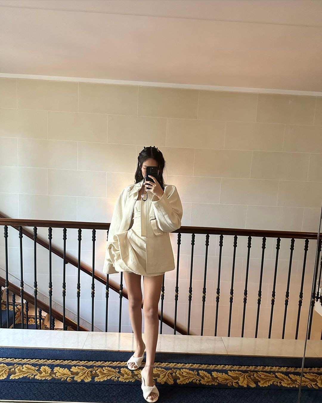 kim-jennie-leggy-thefappening-cfd-9 Jennie Kim Legs On Selfie