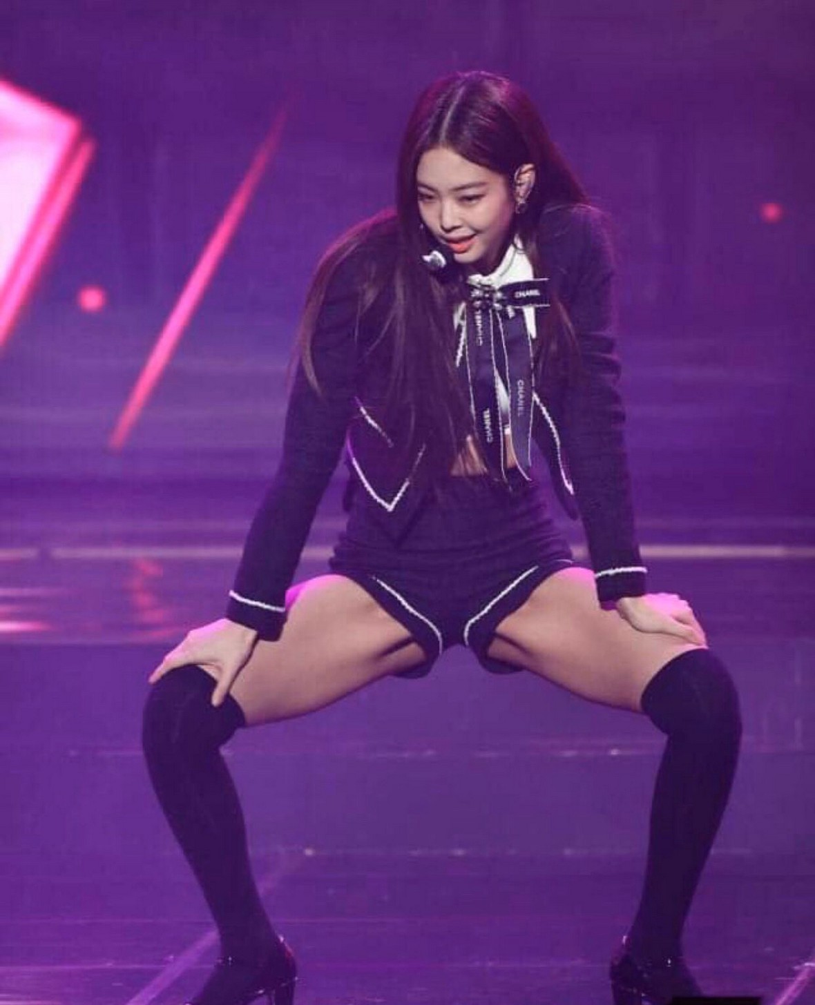 kim-jennie-sexy-thefappening-cfd-1 Jennie Kim Split Legs
