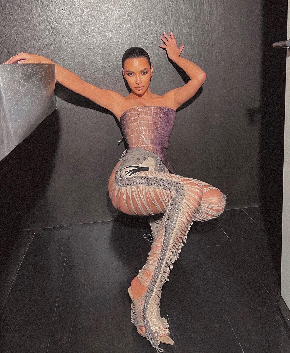 kim-kardashian-hot-look-thefappening-pro-5 Kim Kardashian Hot Look
