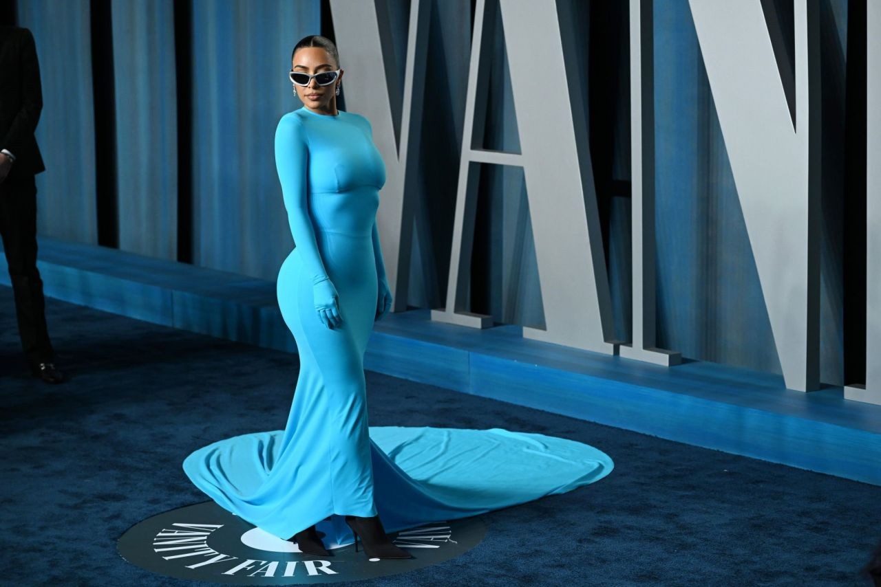 kim-kardashian-in-tight-dress-at-2022-vanity-fair-oscar-party-thefappening-pro-3 kim kardashian in tight dress at 2022 vanity fair oscar party thefappening pro 3