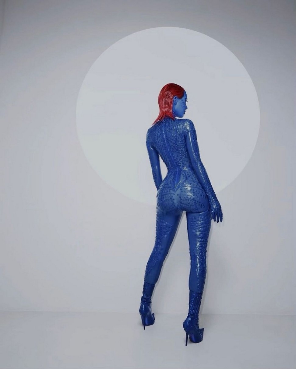 kim-kardashian-mystique-thefappening-cfd-4 Kim Kardashian Ass