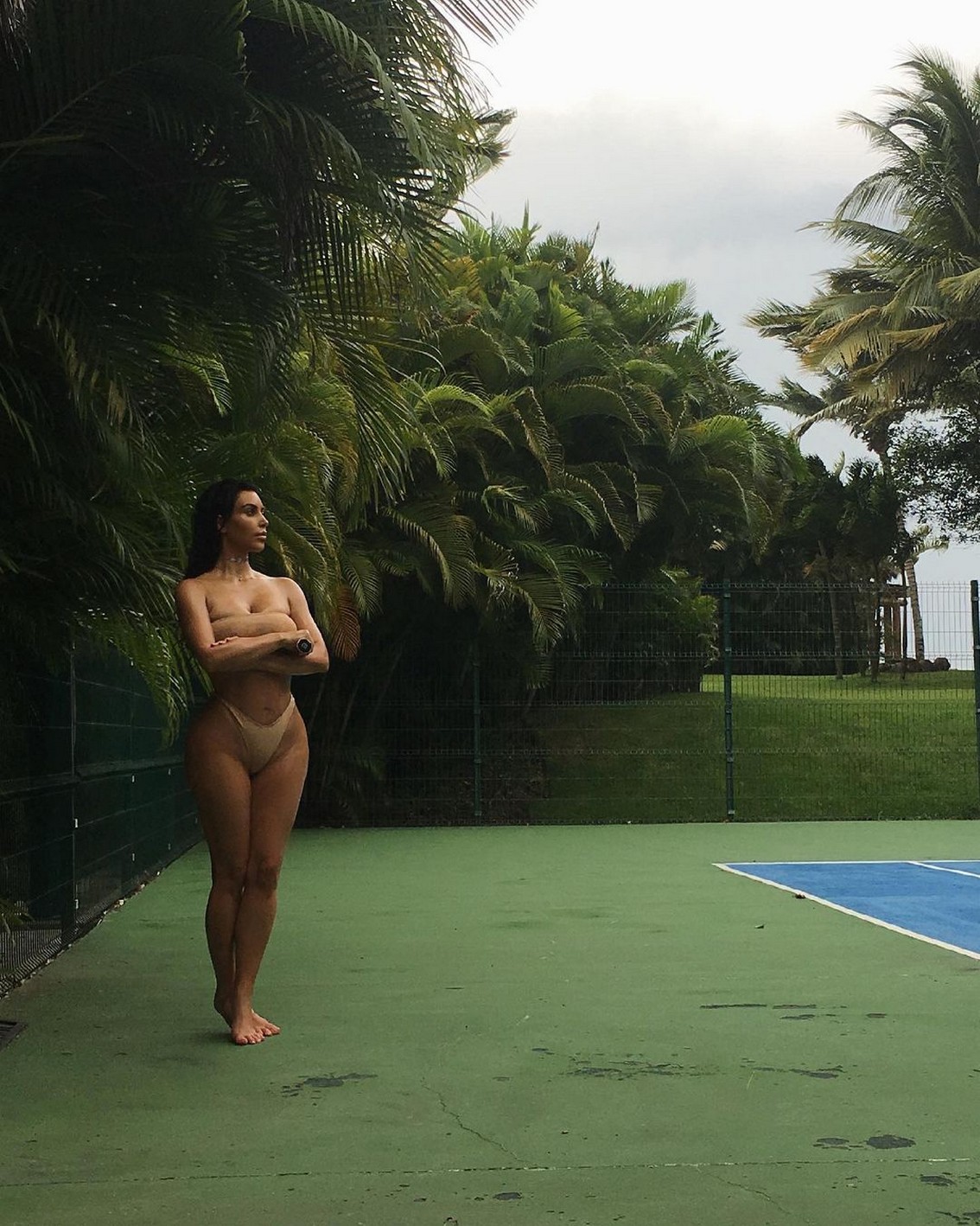 kim-kardashian-nude-bikini-thefappening-cfd-1 Kim Kardashian Sexy On Court