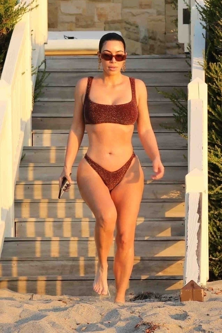 kim-kardashian-sexy-bikini-thefappening-pro-21 Kim Kardashian Sexy Bikini