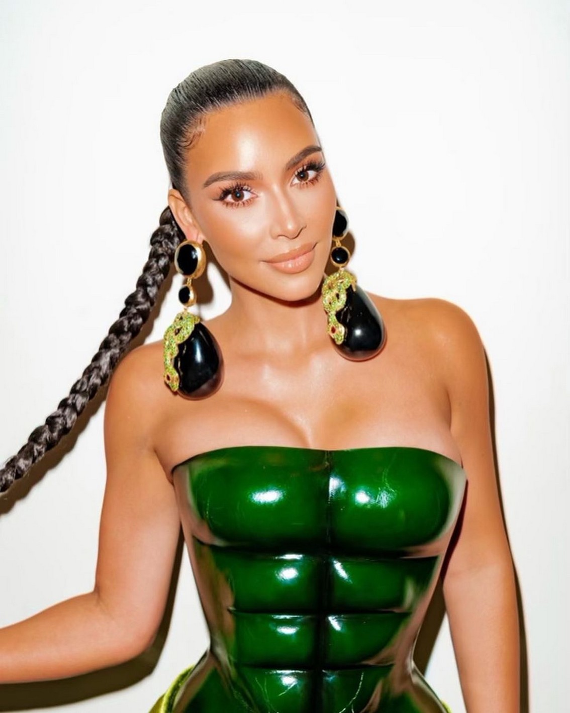 kim-kardashian-sexy-christmas-stealer-thefappening-cfd-2 kim kardashian sexy christmas stealer thefappening cfd 2