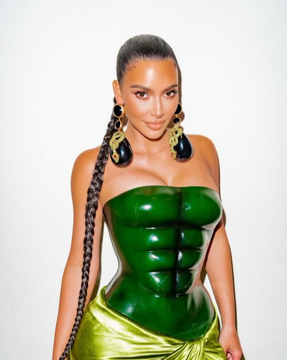 kim-kardashian-sexy-christmas-stealer-thefappening-cfd-3-1 Kim Kardashian Sexy Christmas Stealer