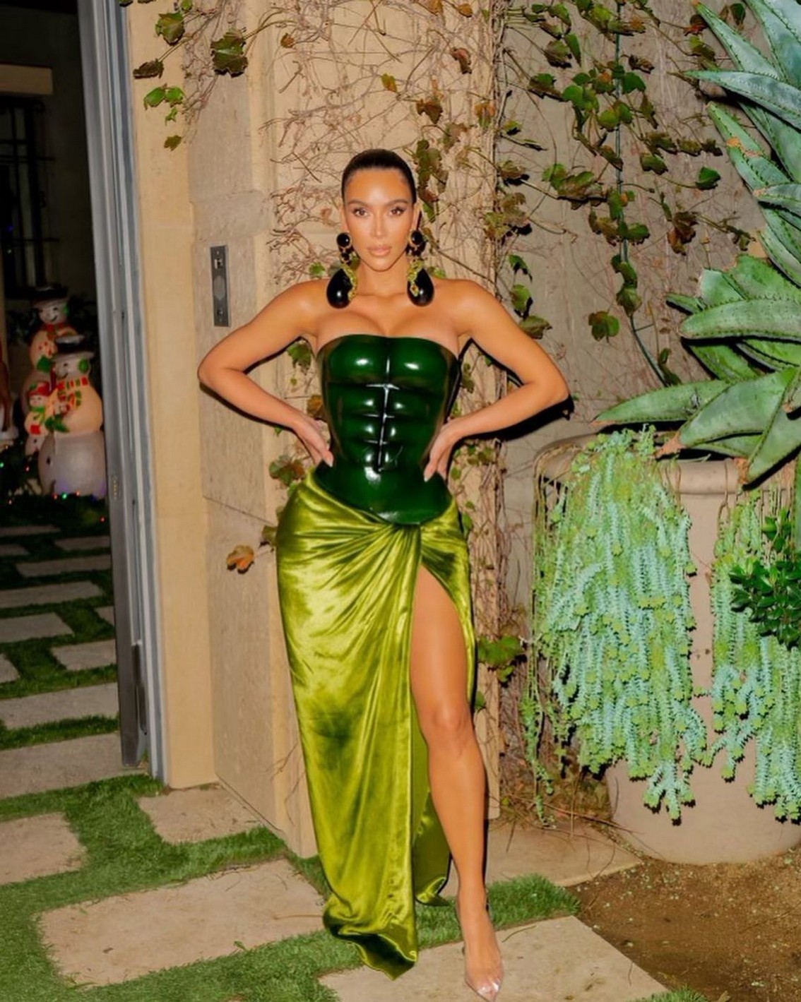 kim-kardashian-sexy-christmas-stealer-thefappening-cfd-7 kim kardashian sexy christmas stealer thefappening cfd 7
