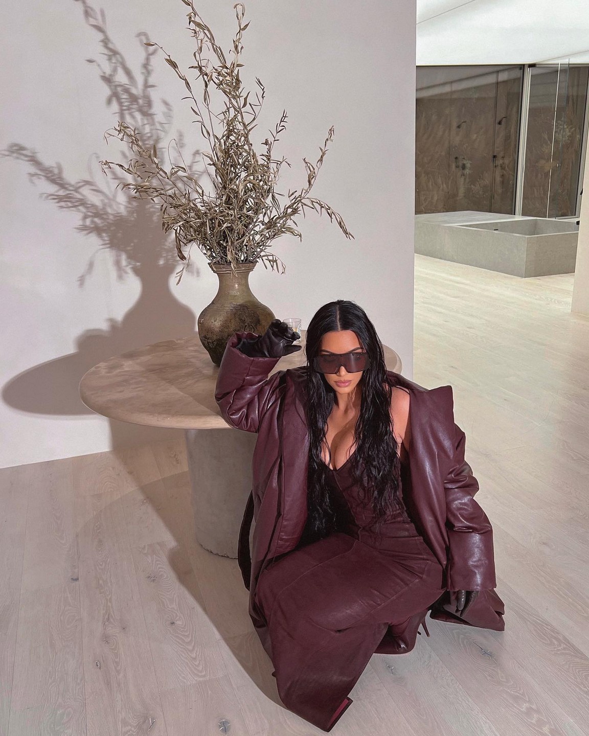 kim-kardashian-sexy-cleavage-thefappening-cfd-3 Kim Kardashian Hot