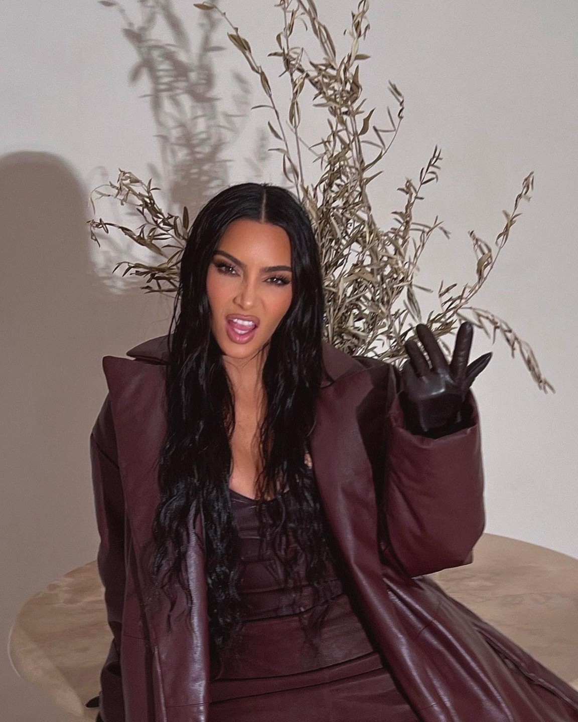 kim-kardashian-sexy-cleavage-thefappening-cfd-4 Kim Kardashian Leather