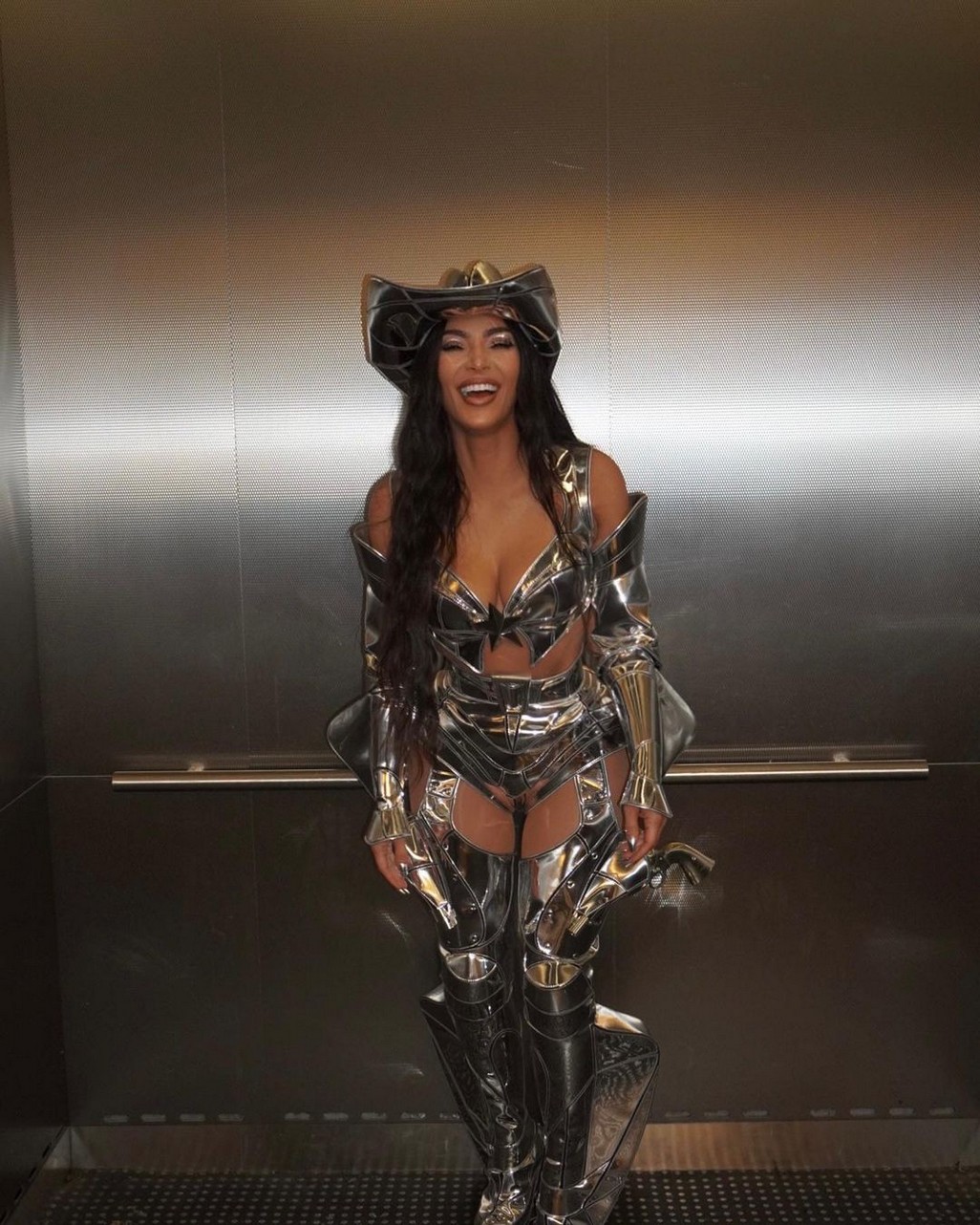 kim-kardashian-sexy-for-halloween-2021-thefappening-cfd-10 kim kardashian sexy for halloween 2021 thefappening cfd 10