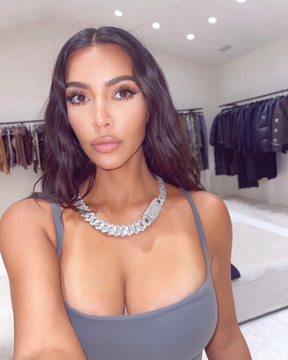 kim-kardashian-sexy-in-a-million-dollar-necklace-thefappening-pro_-1 Kim Kardashian Sexy In A Million Dollar Necklace