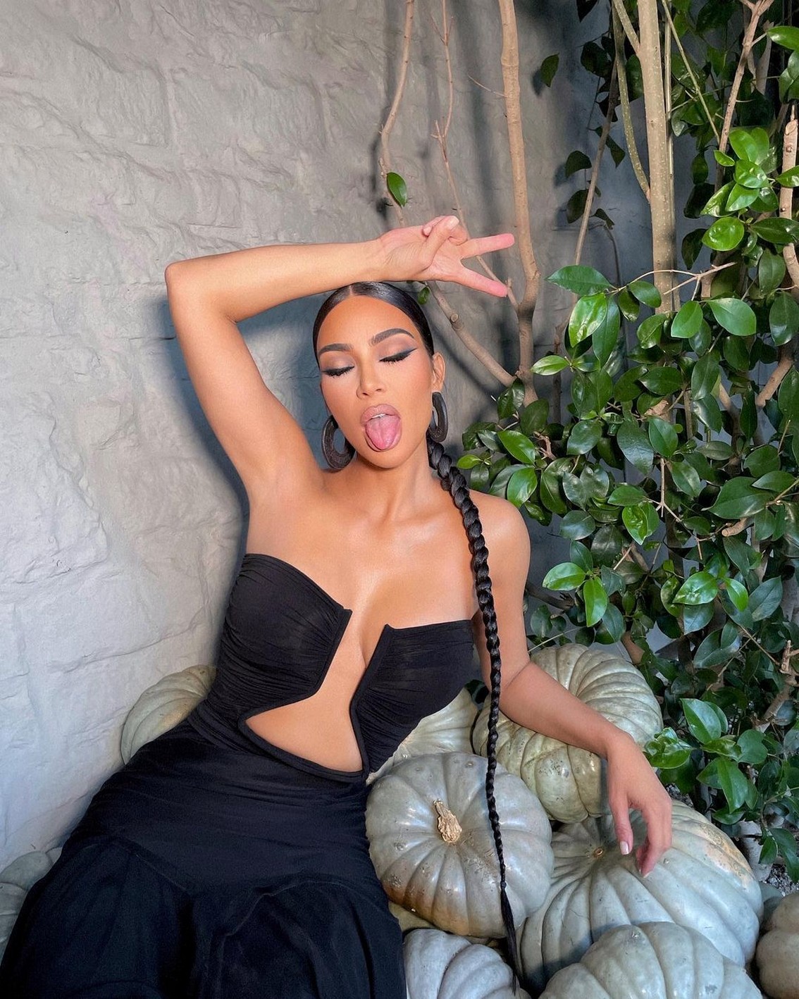 kim-kardashian-sexy-in-black-thefappening-cfd-3 kim kardashian sexy in black thefappening cfd 3
