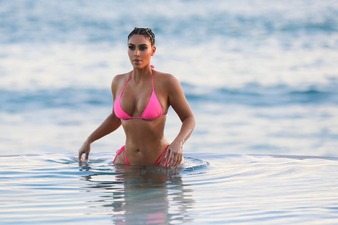 kim-kardashian-sexy-pink-bikini-in-cabo-san-lucas-thefappening-cfd-11 kim kardashian sexy pink bikini in cabo san lucas thefappening cfd 11