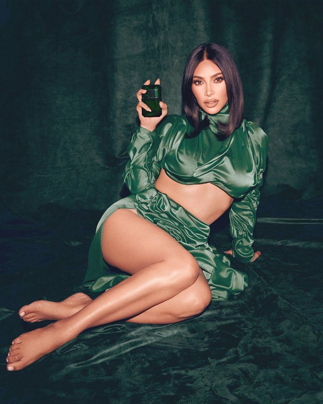 kim-kardashian-sexy-thefappeningpro-2 Kim Kardashian Feet