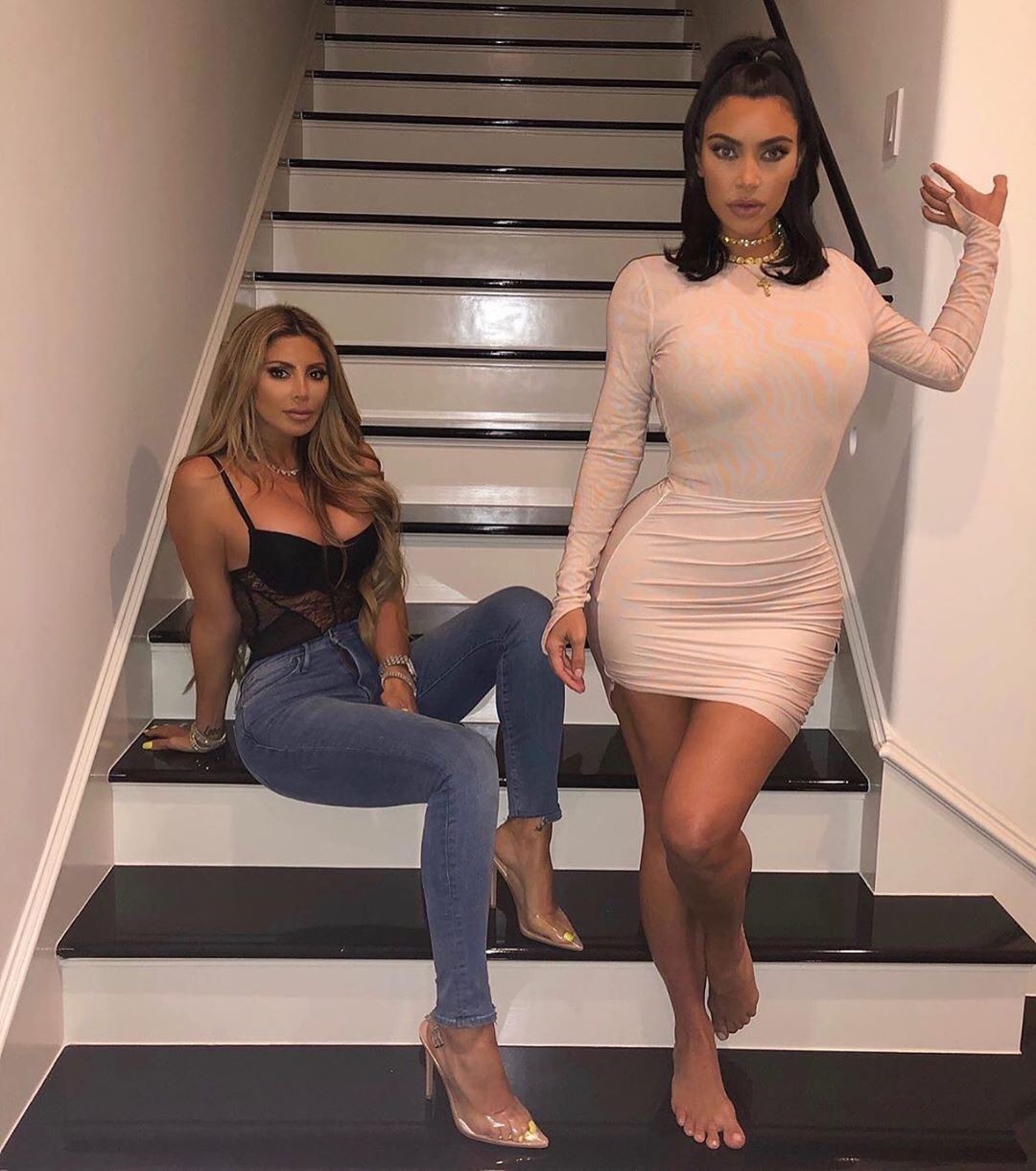 kim-kardashian-thin-waist-8 kim kardashian thin waist 8