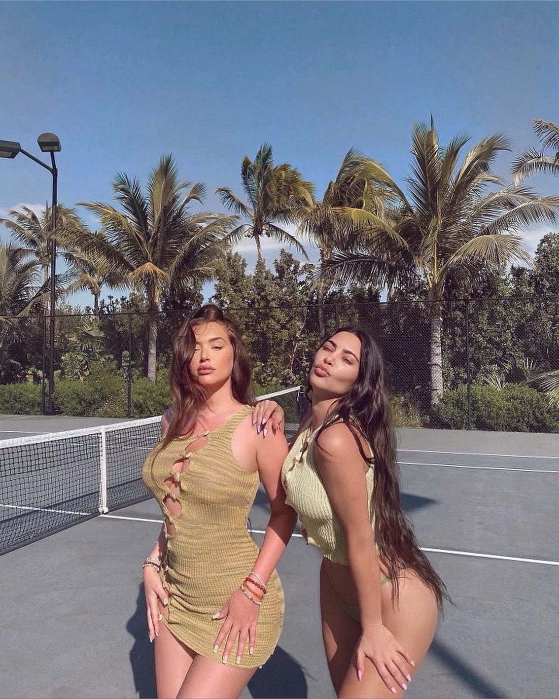 kim-kardashian-tiny-bikini-thefappening-cfd-5 kim kardashian tiny bikini thefappening cfd 5