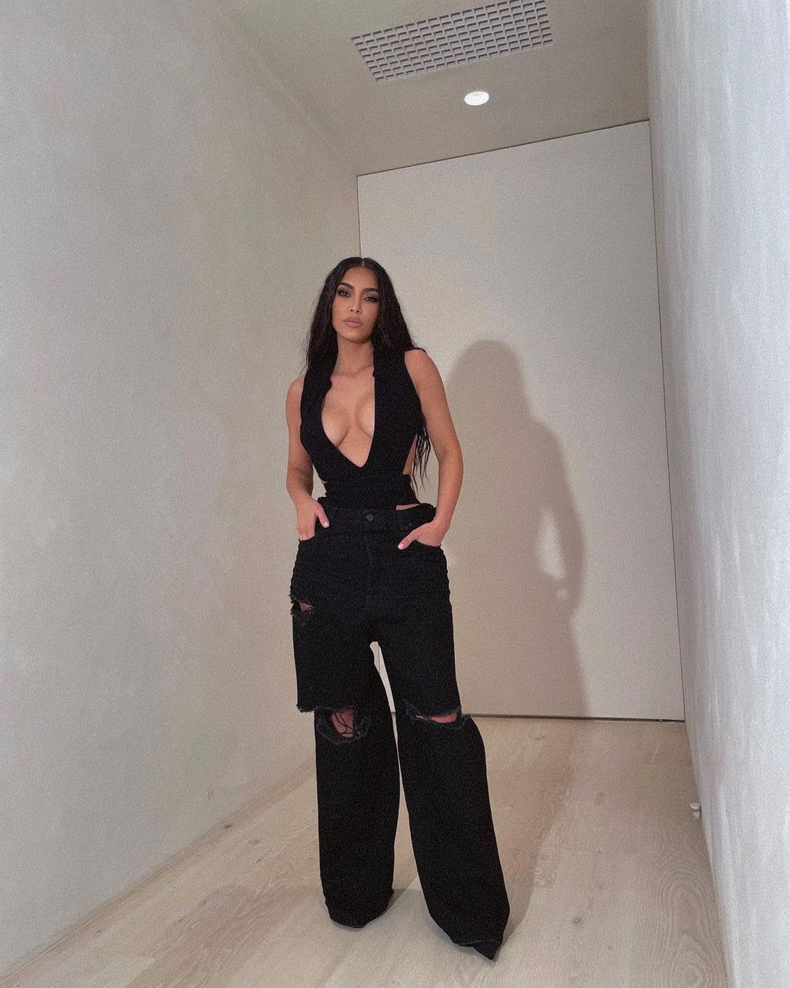 kim-kardashian-tits-thefappening-cfd-2 Kim Kardashian Sexy