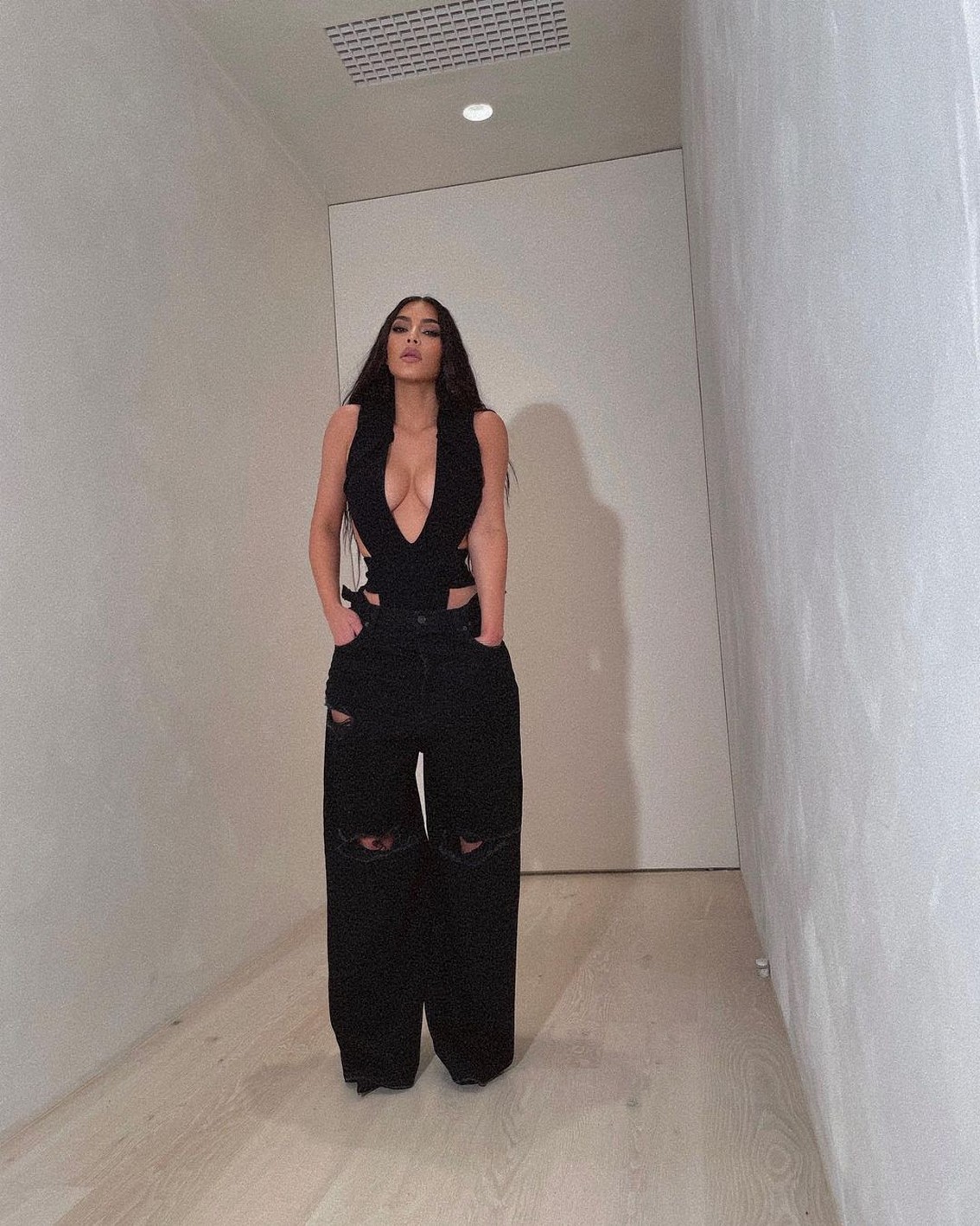 kim-kardashian-tits-thefappening-cfd-4 Kim Kardashian Hot