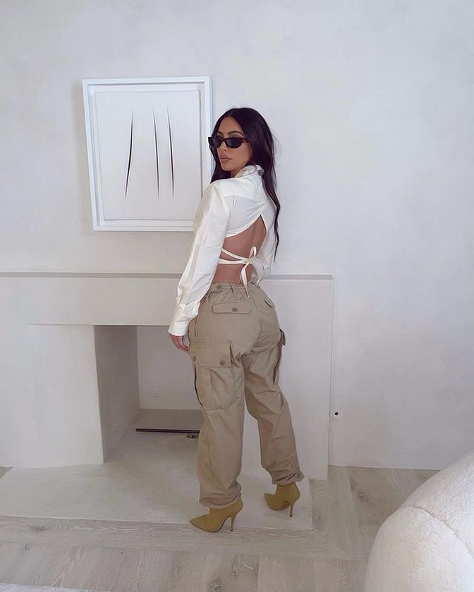 kim-kardashian-tries-on-a-new-swimwear-trend-thefappening-cfd-7 kim kardashian tries on a new swimwear trend thefappening cfd 7