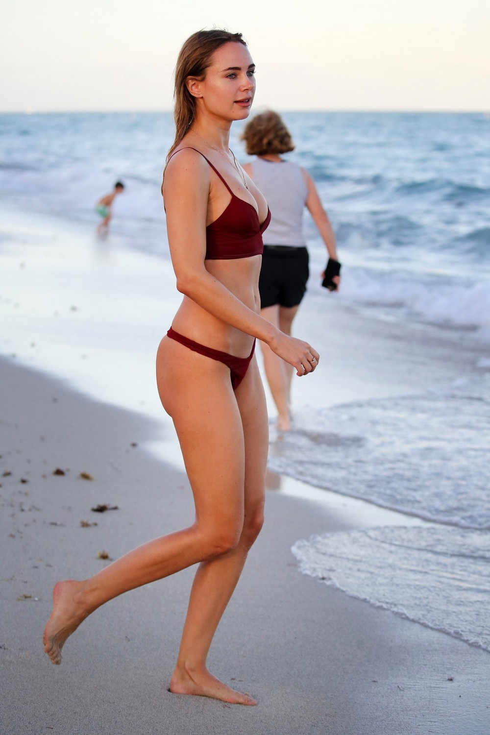 kimberley-garner-sexy-ass-red-bikini-149 kimberley garner sexy ass red bikini 149