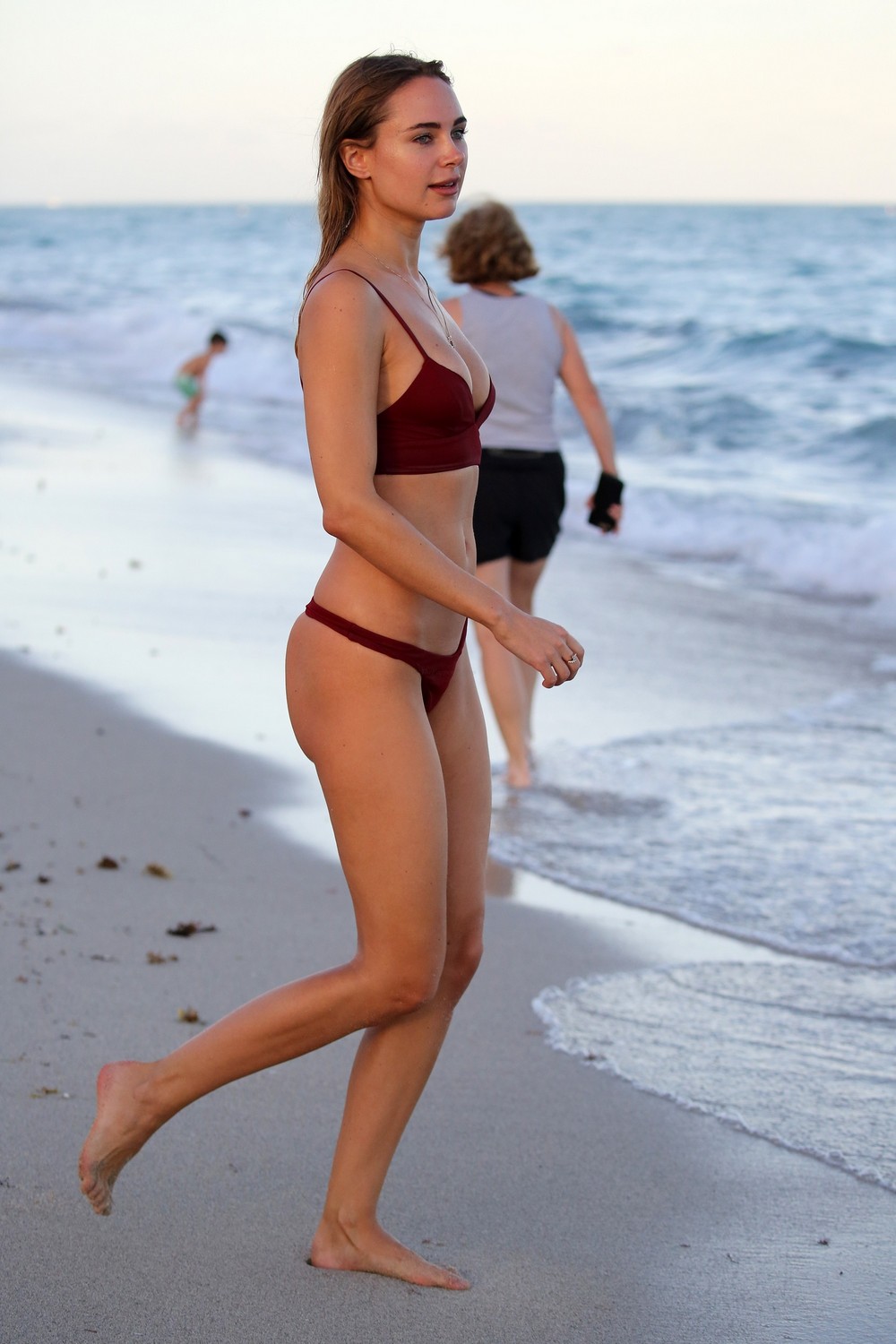 kimberley-garner-sexy-ass-red-bikini-72 kimberley garner sexy ass red bikini 72