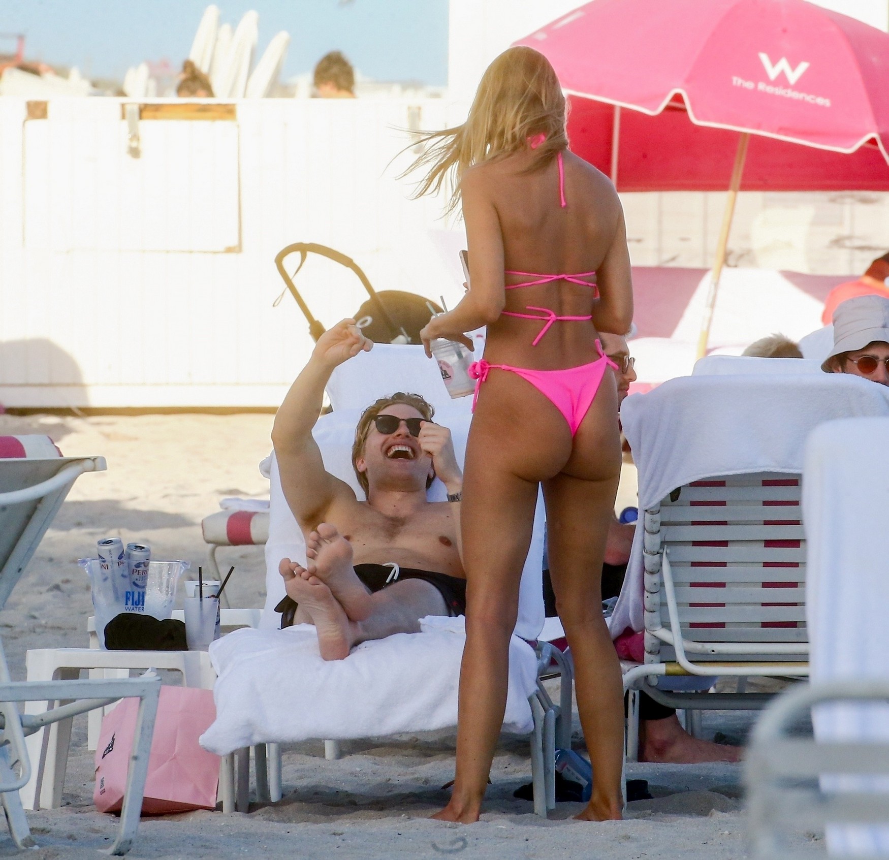 kimberley-garner-sexy-pink-bikini-thefappening-cfd-26 kimberley garner sexy pink bikini thefappening cfd 26