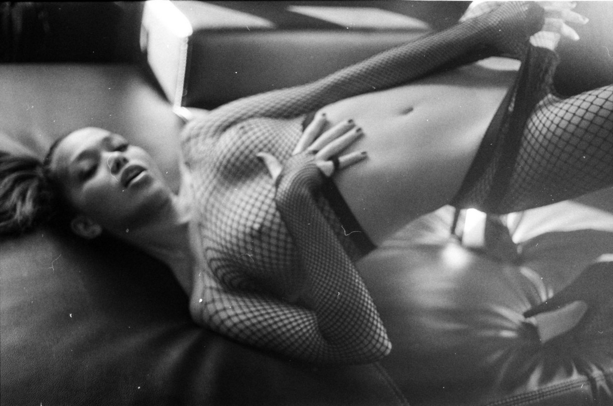 kitrysha black and white 12
