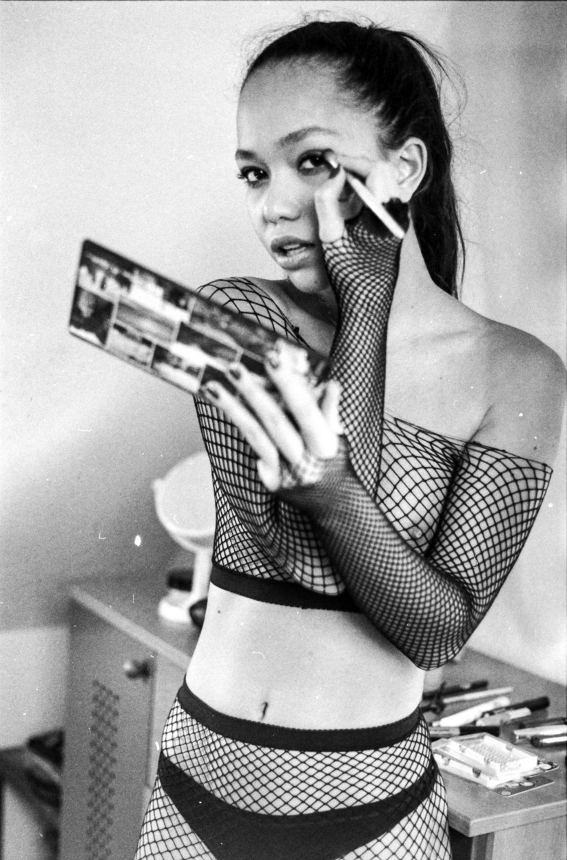 kitrysha black and white 3