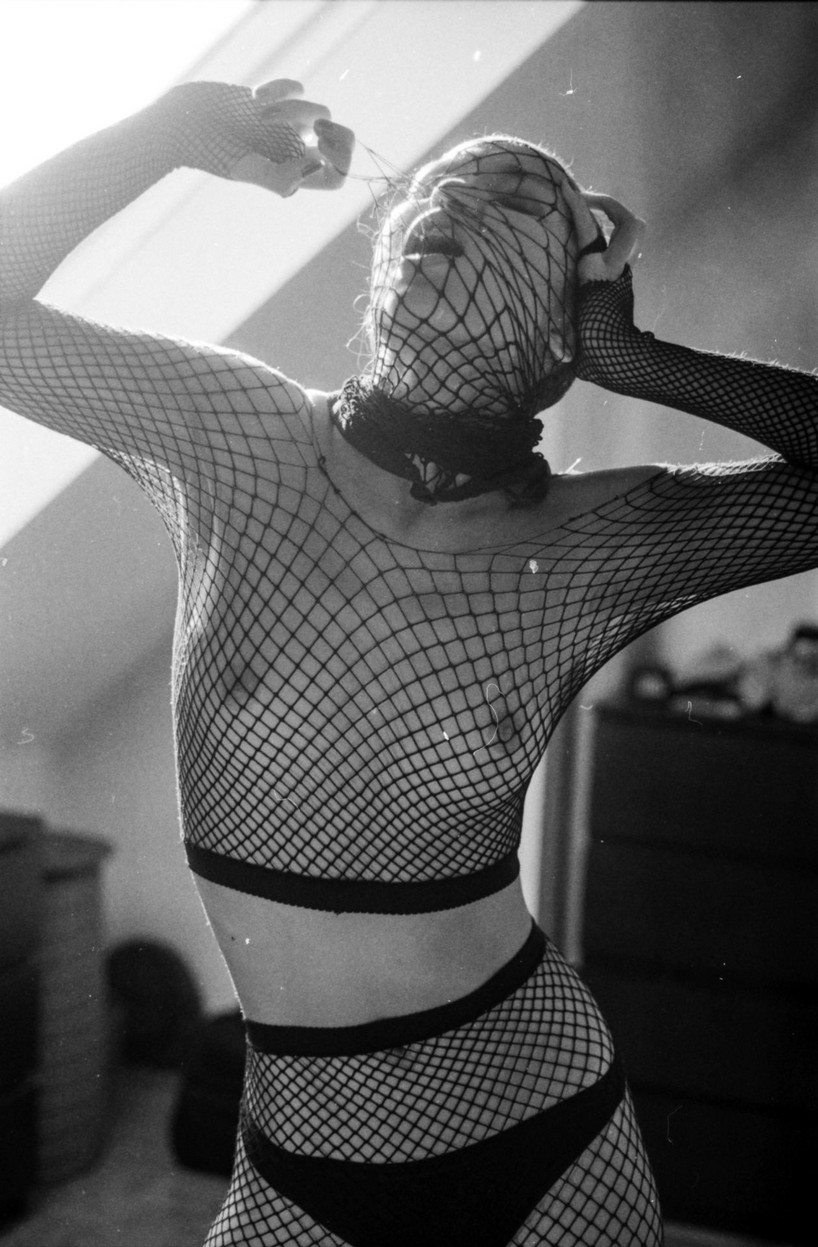 kitrysha black and white 9