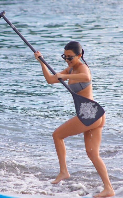 kourtney-kardashian-sexy-in-costa-rica-13 kourtney kardashian sexy in costa rica 13