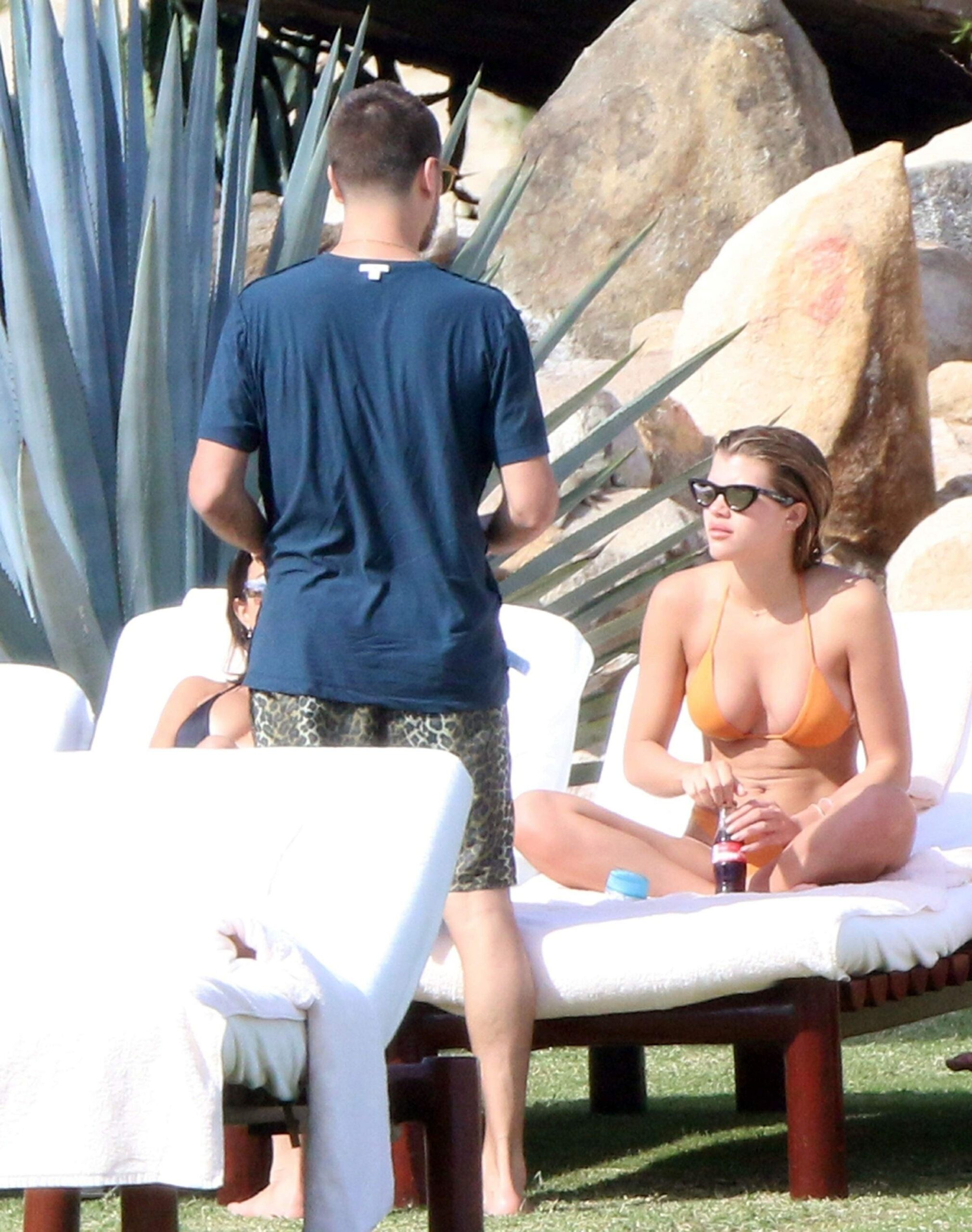 kourtney-kardashian-sofia-richie-bikini-39 kourtney kardashian sofia richie bikini 39 scaled