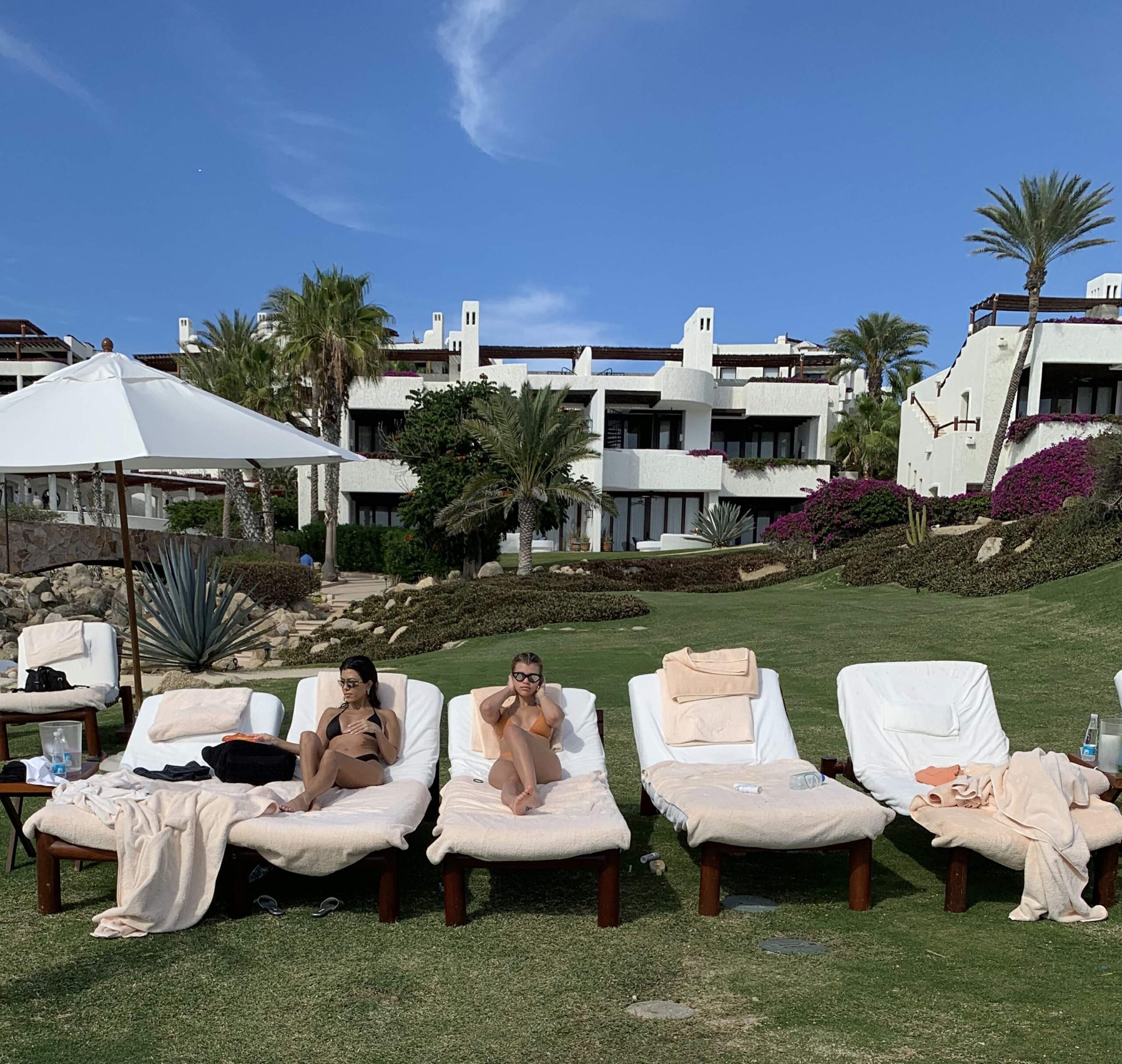 kourtney-kardashian-sofia-richie-bikini-8 kourtney kardashian sofia richie bikini 8 scaled