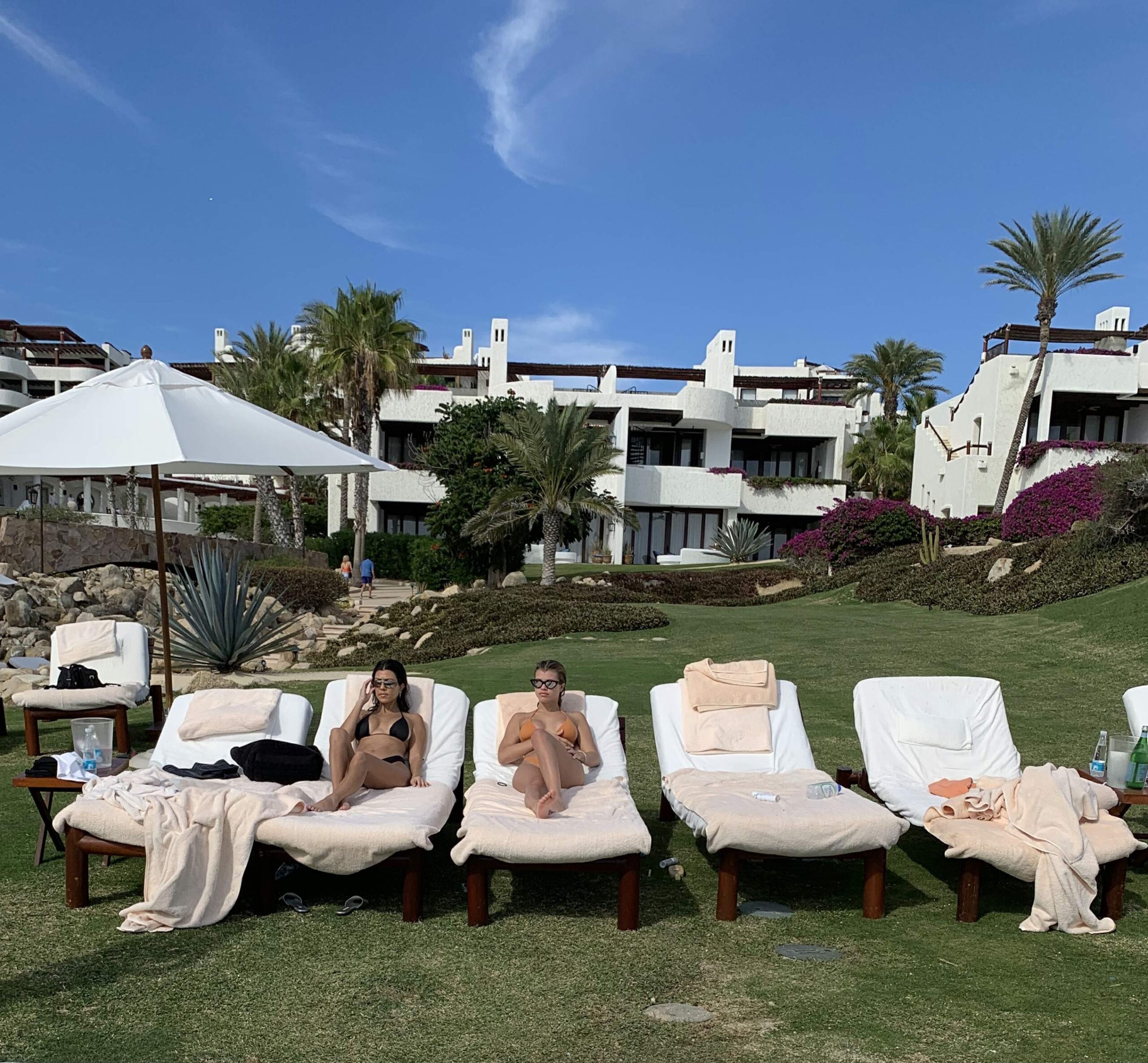 kourtney-kardashian-sofia-richie-bikini-9 kourtney kardashian sofia richie bikini 9 scaled